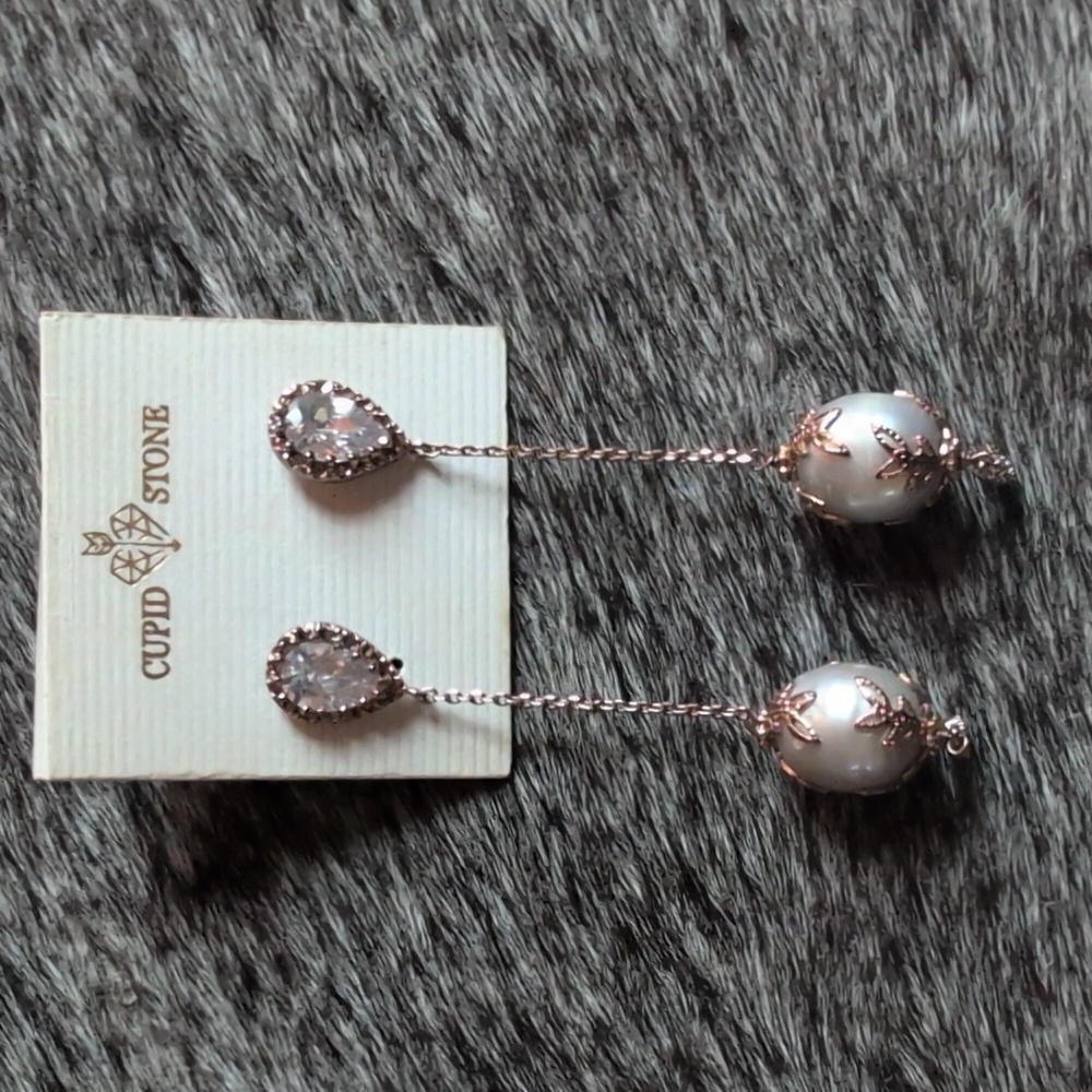 Cupidstone Pearl Drop Earrings